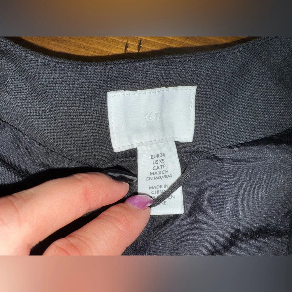 H&M sleek Black‎ Vest